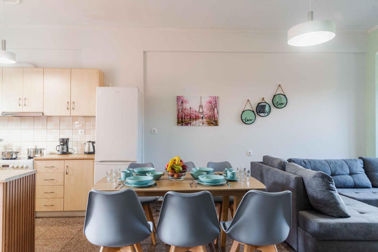 Two-Bedroom House,1411417649:JPEG