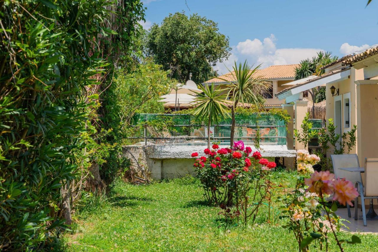 Bungalow with Garden View