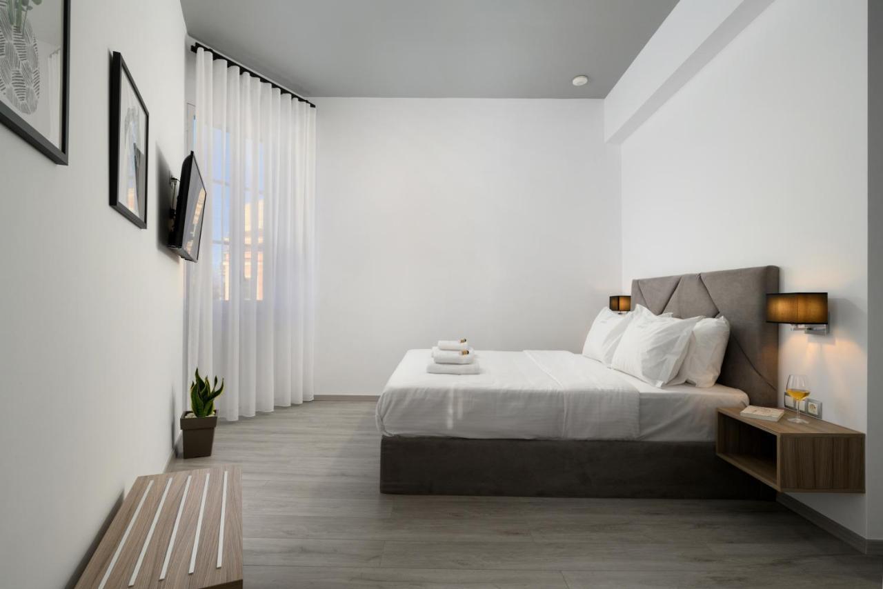Deluxe Queen Suite with balcony