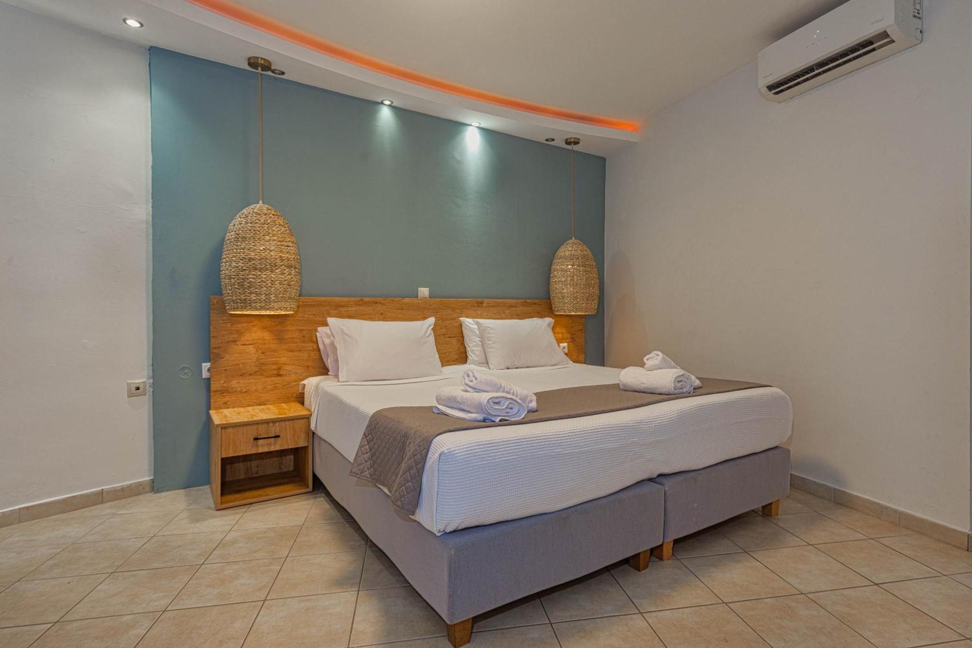 Superior Studio,1657214486:JPEG