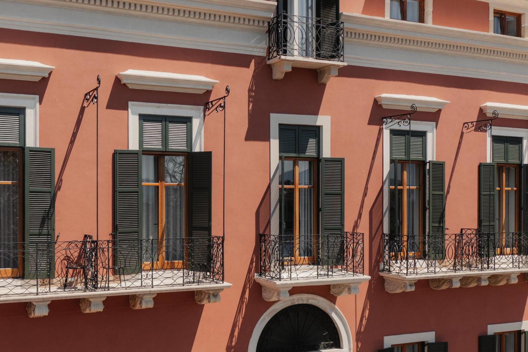 Classic Double or Twin Room Balcony