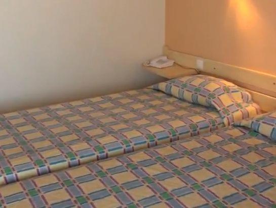 Δίκλινο Δωμάτιο με 2 Μονά Κρεβάτια