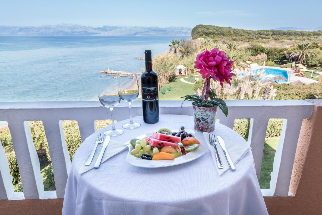 Double Room with Balcony and Sea View,791839446:JPEG