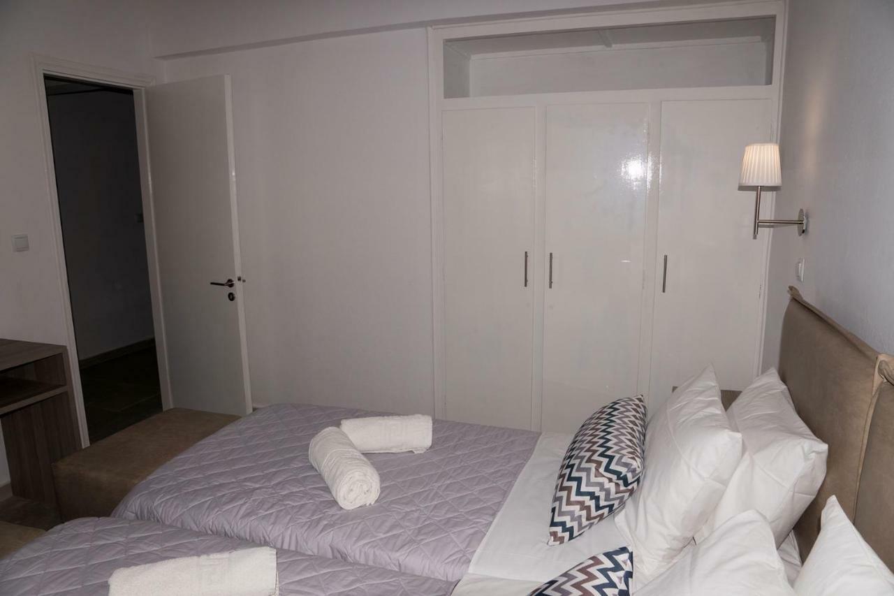 Two-Bedroom Apartment,799030725:JPEG