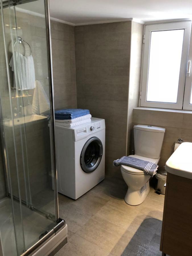 One-Bedroom Apartment,874418567:JPEG