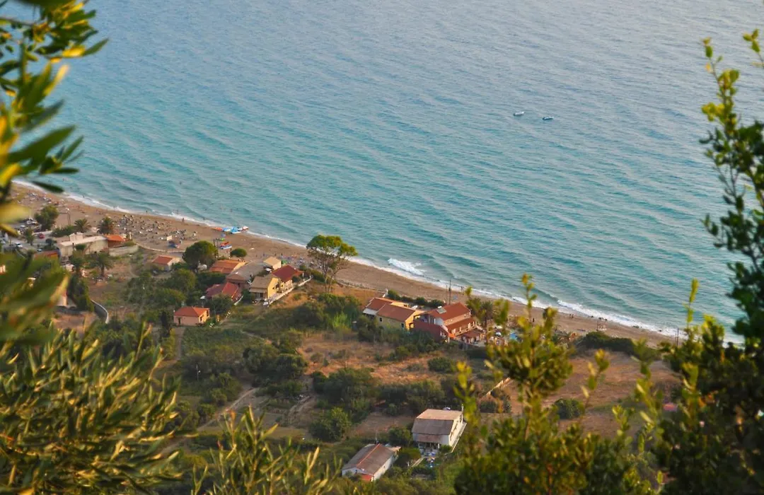 Corfu Beachfront Holiday Houses Yannis On Agios Gordios Beach-1