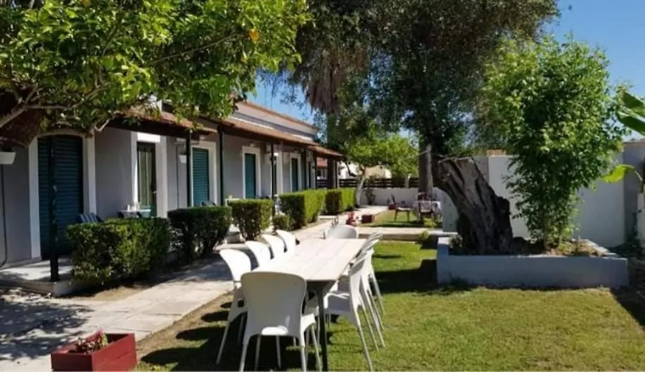 Charming Beach Studios-1