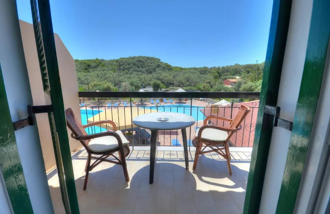 Filoxenia Studios And Mermaid Pool-1