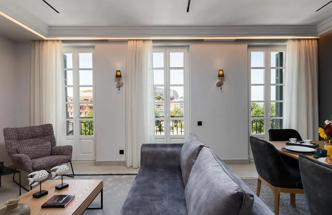New York Luxury Suites-1
