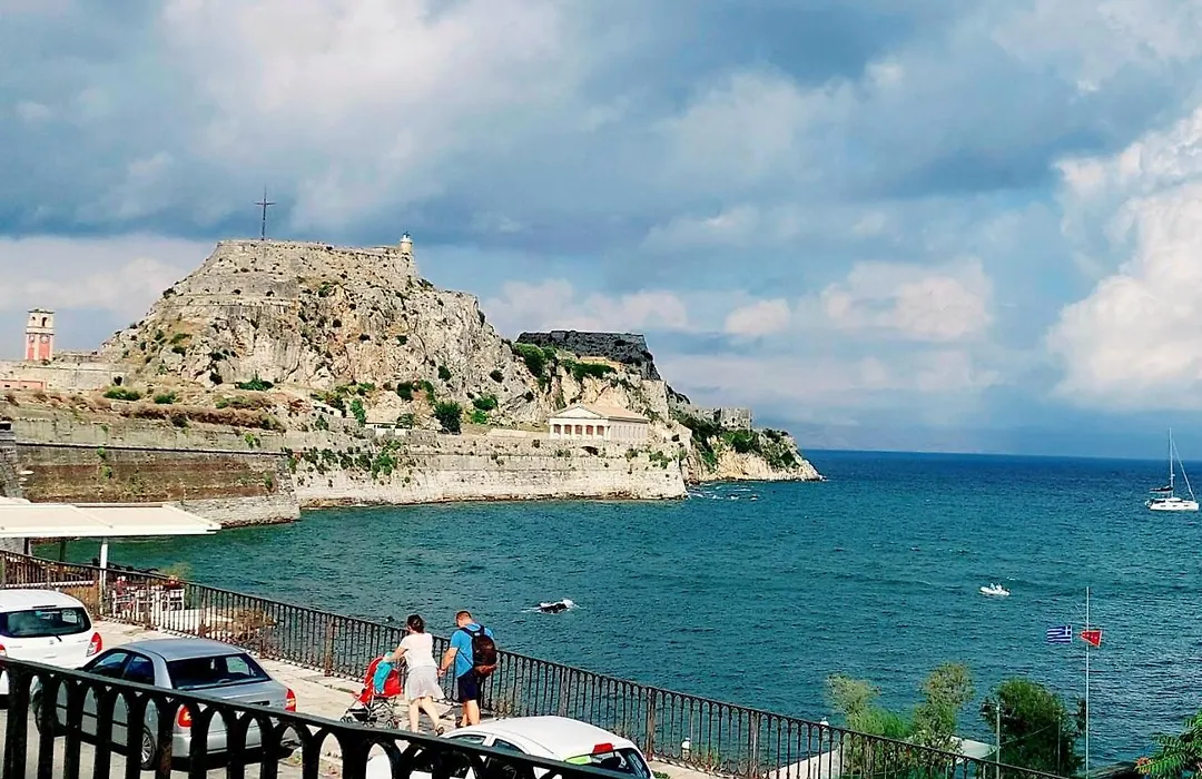 Aay- Best Corfu Town & Sea Apart 2Bedroom Renovated + Lift / Comfy&Design+Wifi-1