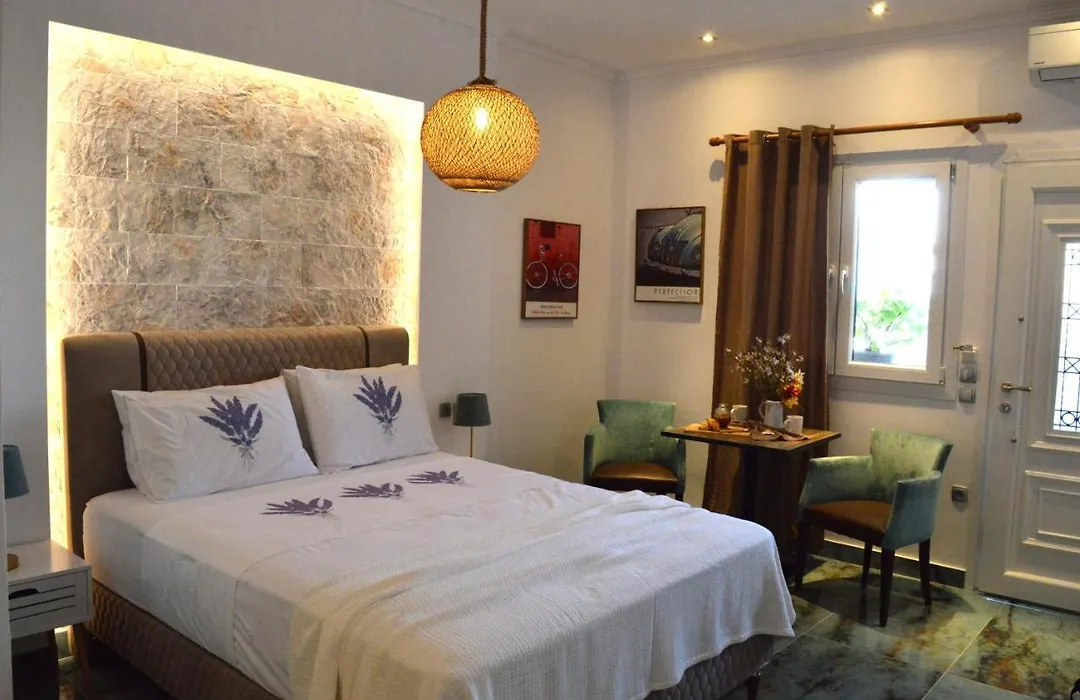 Golden Mile Studio-Apartment-1