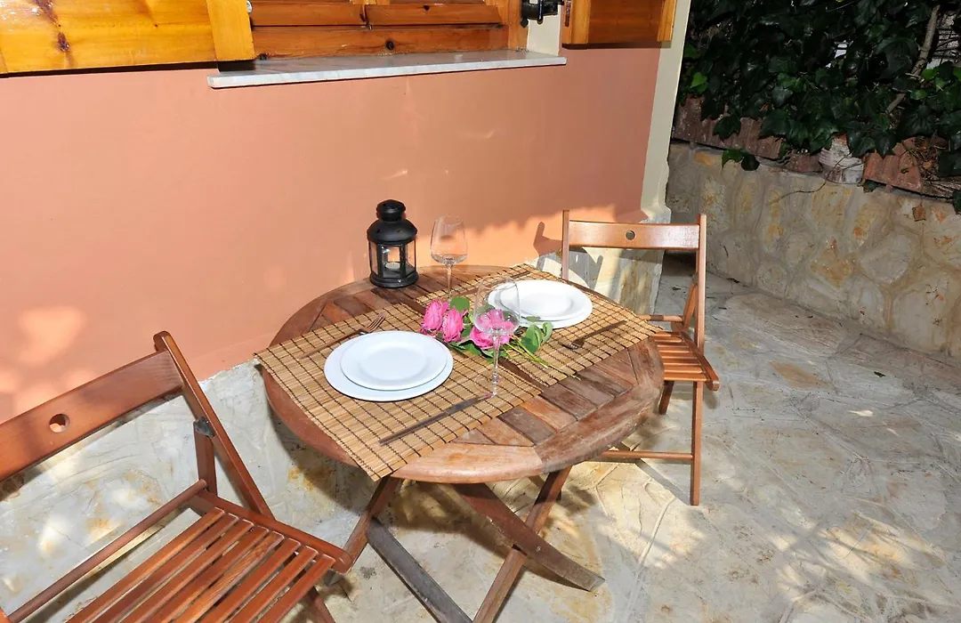 Pieros Studios Alipa-1