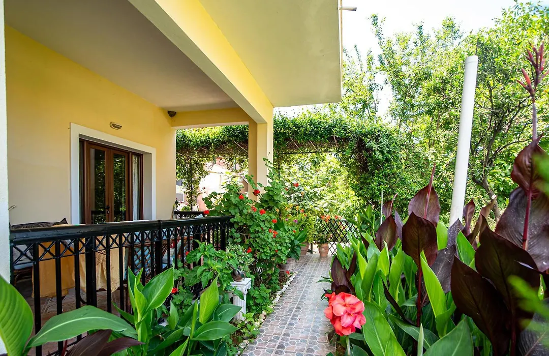 Tholeto Apartments-1