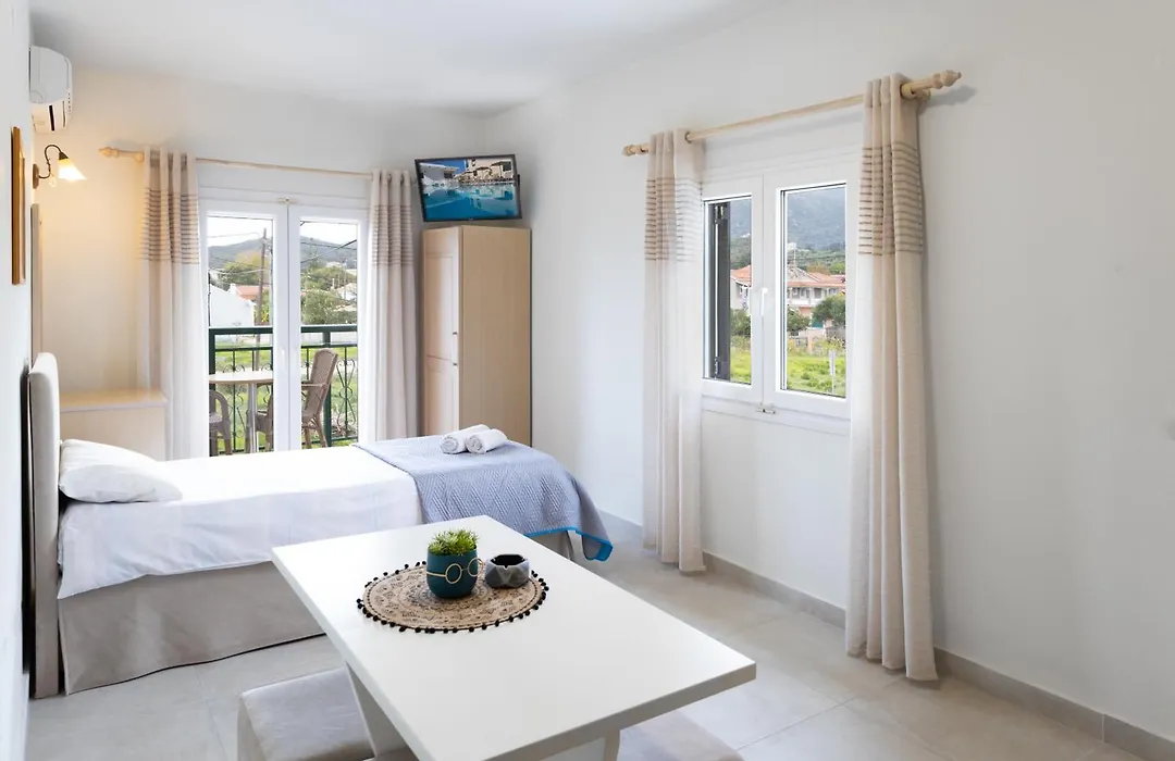 Ippocrates Hotel Apartments & Restaurant-1