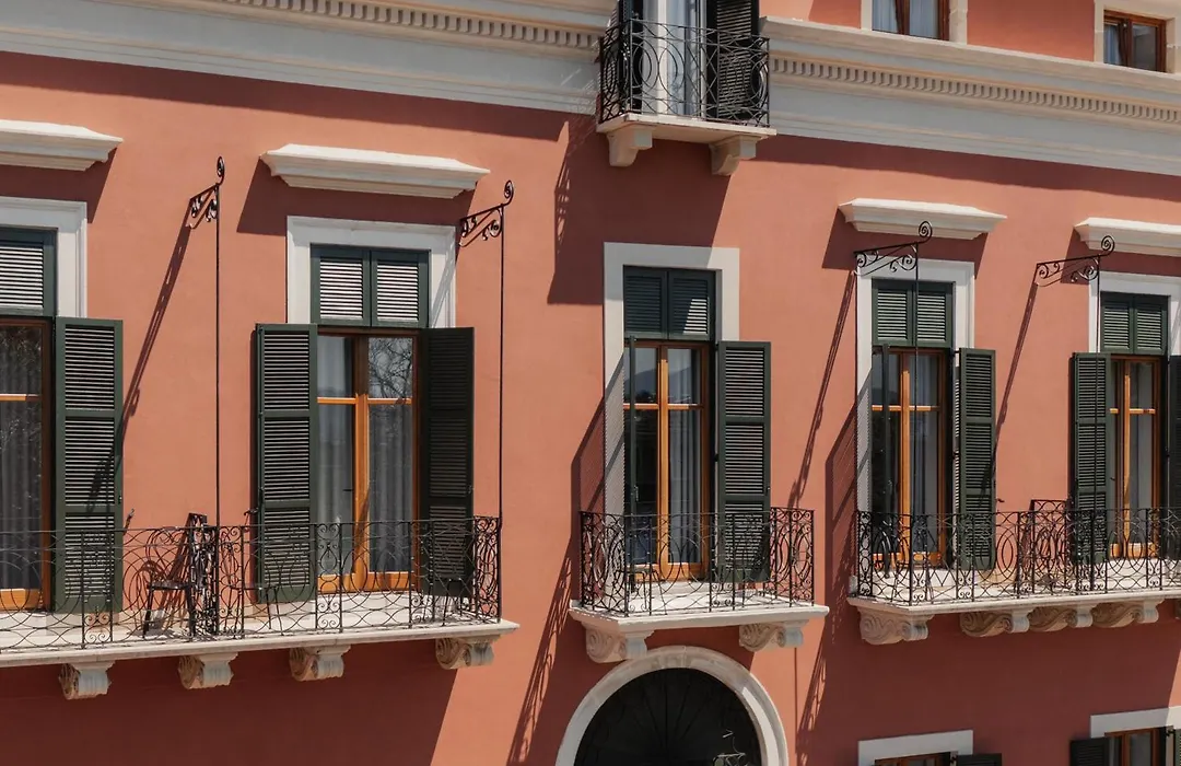 Bella Venezia-1