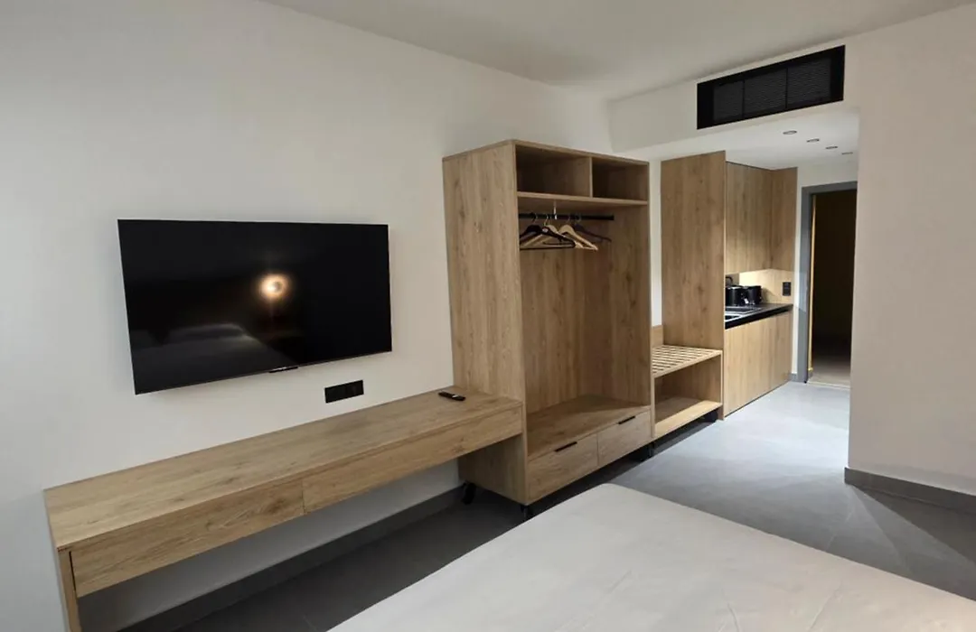 Tondoris Apartments-1