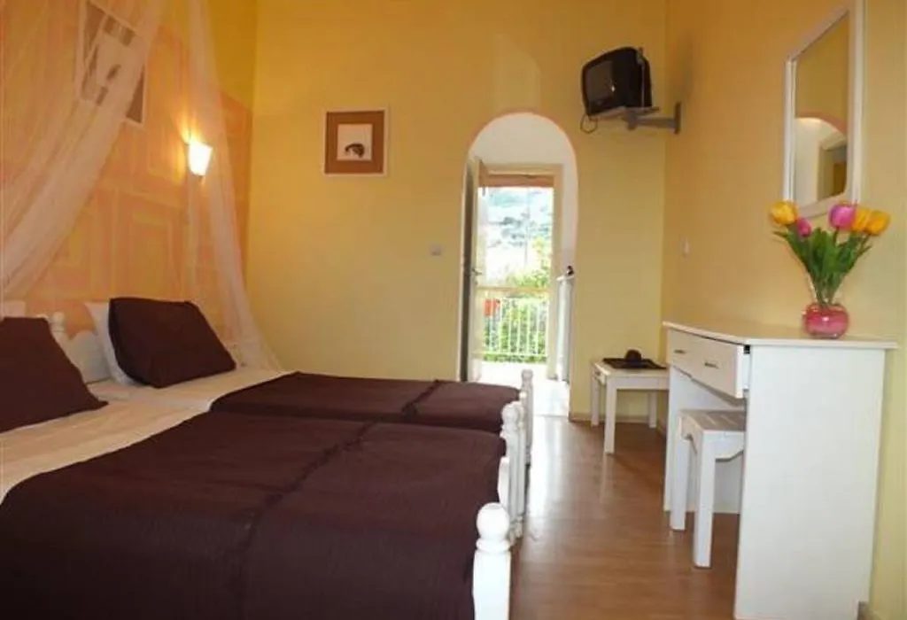 Firefly Hotel-1