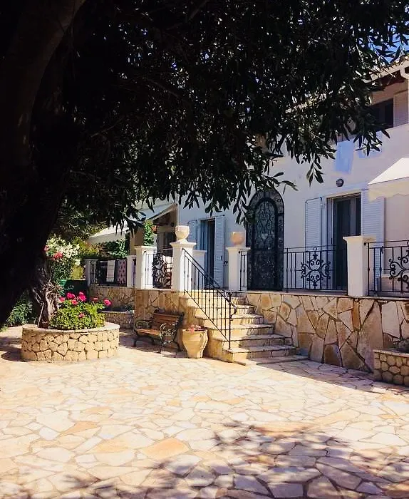 Villa Ampelaki "30 Meters To Beach"-1