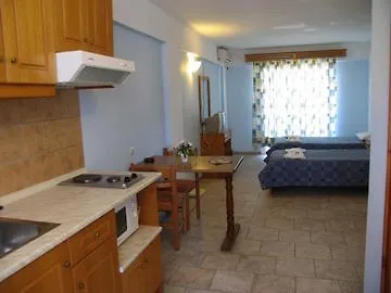 Alexis Pool Apartments-1