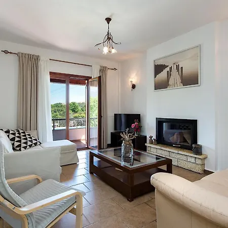 Adonis Villa-3