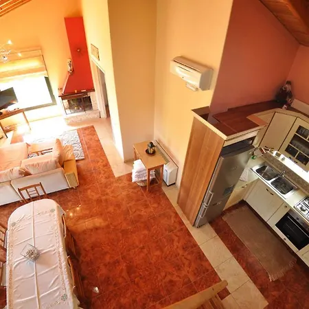 Byronas Apartments-3