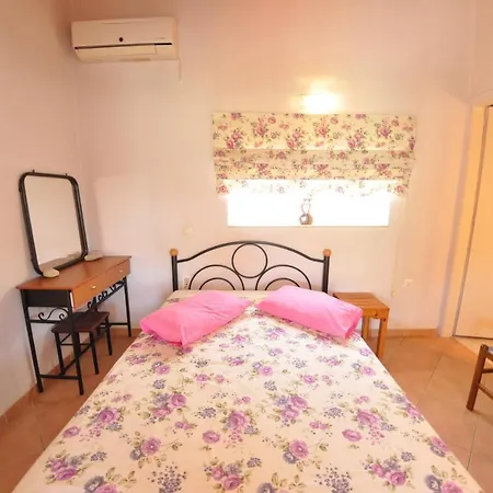 Byronas Apartments-2