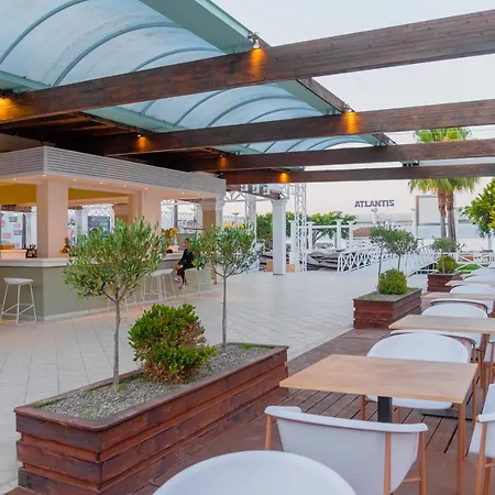 Olive Grove Beachfront Apartments & Seaview Suites (Adults Only)-2