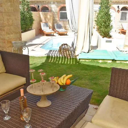 Doliva Studio John With Private Spa Jacuzzi-3