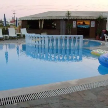 Alexis Pool Apartments-2