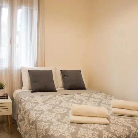 Aurelia Seaside Apartment-2