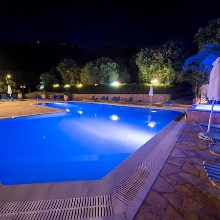 Arianna Studios And Apartments-3