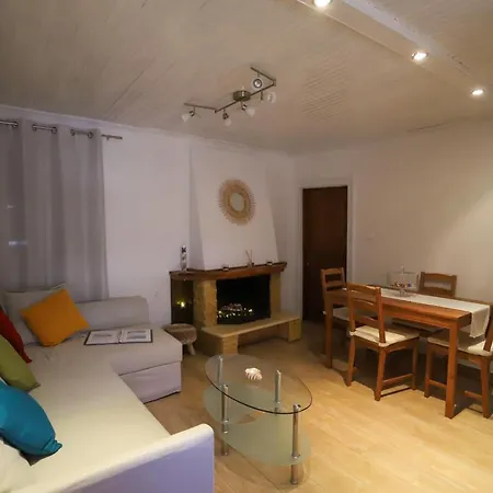 Corfu Port Home- City Centre Apartment-2
