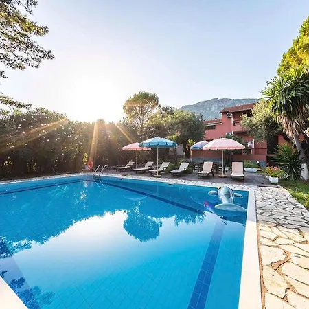 Mimosa Apartments With Pool-3