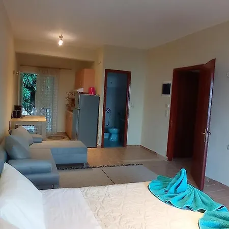 Litheri-Studios&Apartment-3