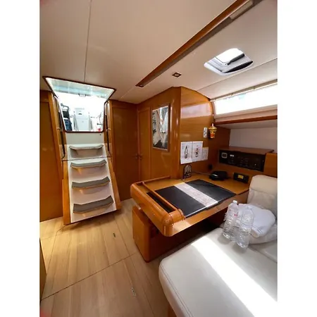 Sun Odyssey 36Ia Ξενοδοχείο-2