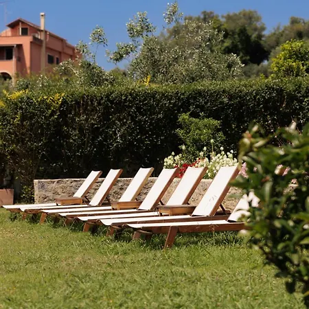 Dominoes Corfu-3