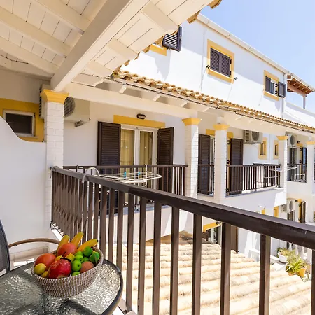 Dora Pool Studios By Konnect,150M From The Beach-2