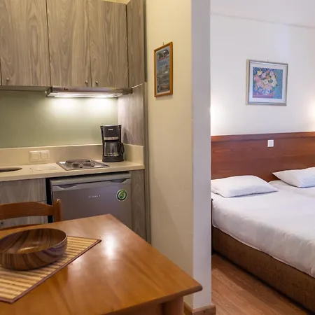 Ippocrates Hotel Apartments & Restaurant-2
