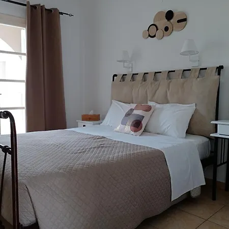 Babis Apartments & Studios Iremia-2