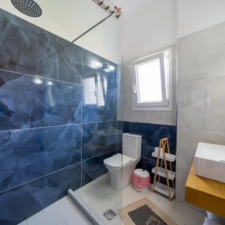 Red Dragon Exclusive Accommodation-3