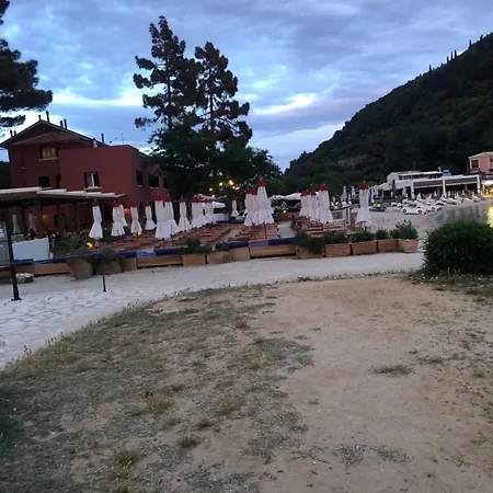Villa Ampelaki "30 Meters To Beach"-2