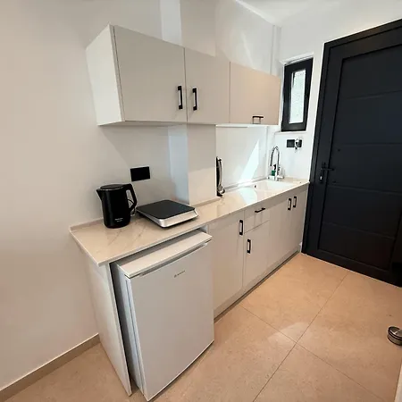 Captains Studios & Apartments-3