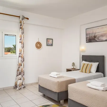 Dora Pool Studios By Konnect,150M From The Beach-3