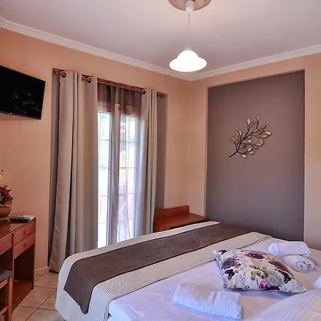 Rolandos Apartments-3