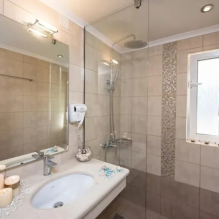 Onar Apartments And Studios-3