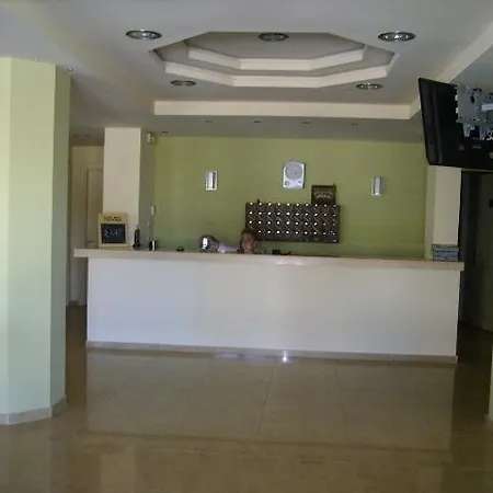 Tzevenos Hotel Apts-3