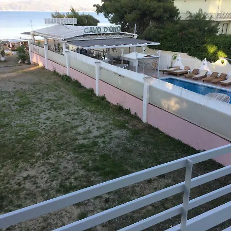 Hebes On The Beach-2