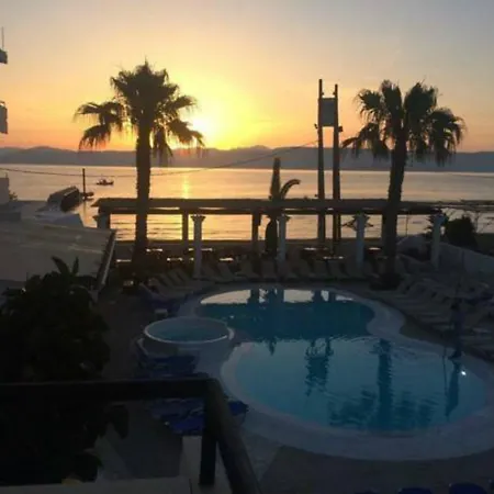 Quayside Village Hotel (Adults Only)-3
