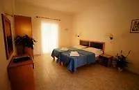 Tonis Guesthouse-3