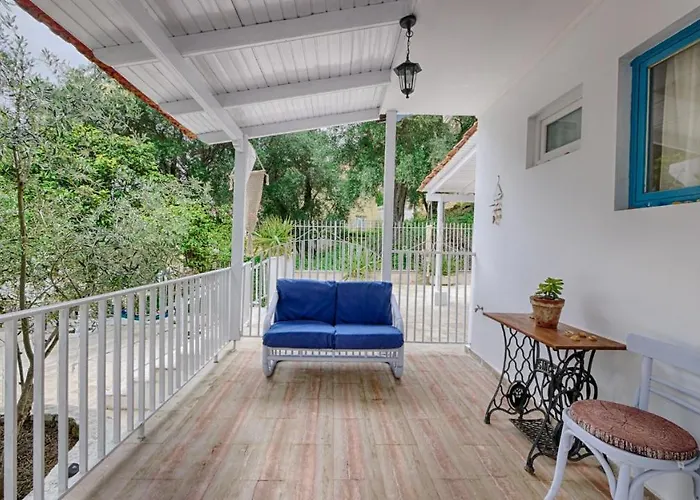 Pet friendly Feakia Studio Agios Gordios 
